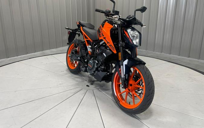 2023 KTM 200 DUKE