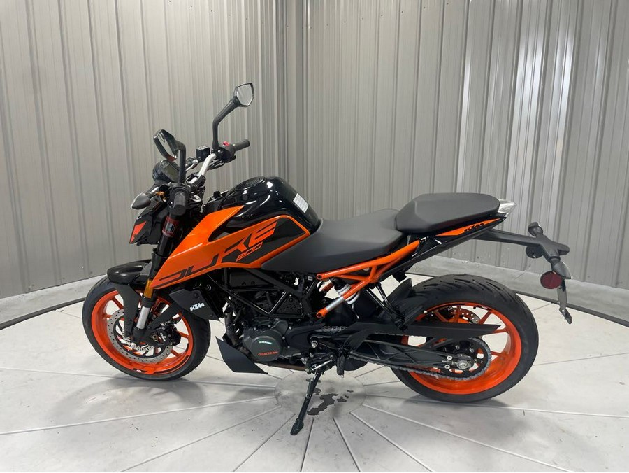 2023 KTM 200 DUKE