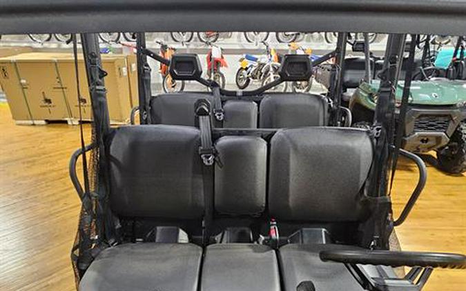 2025 Can-Am Defender MAX HD7