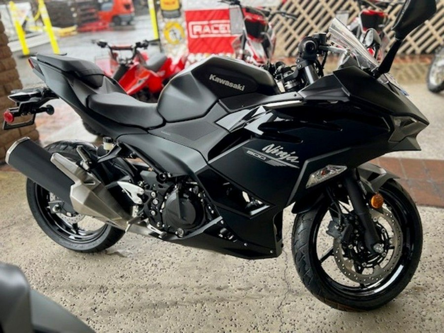 2026 Kawasaki Ninja 500 ABS Metallic Flat Spark Black