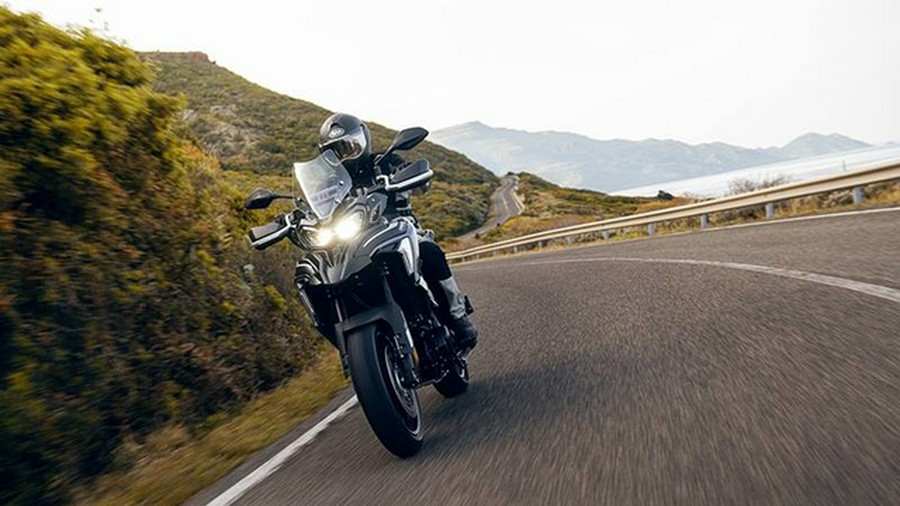 2025 Benelli TRK 702 - WHITE