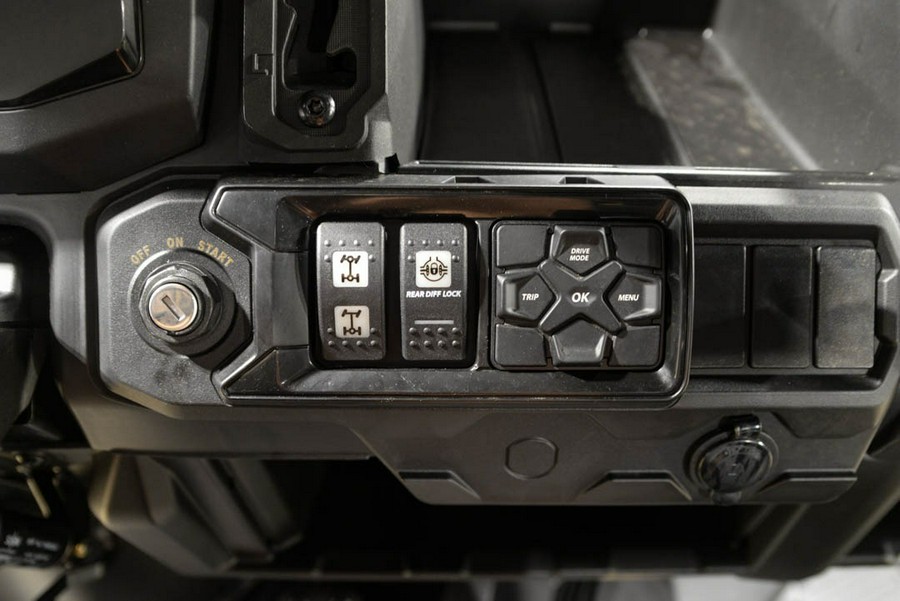 2027 Can-Am Defender XT HD7