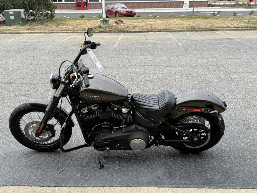 2020 Harley-Davidson Street Bob River Rock Gray