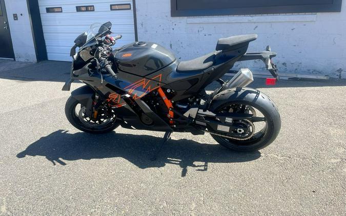 2026 KTM 990 RC R