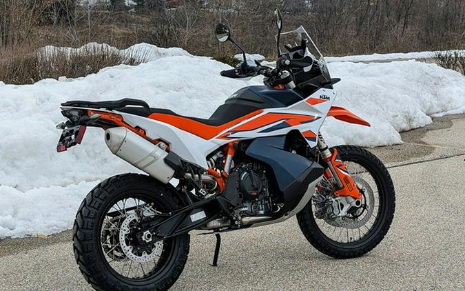 2024 KTM Adventure 890 R