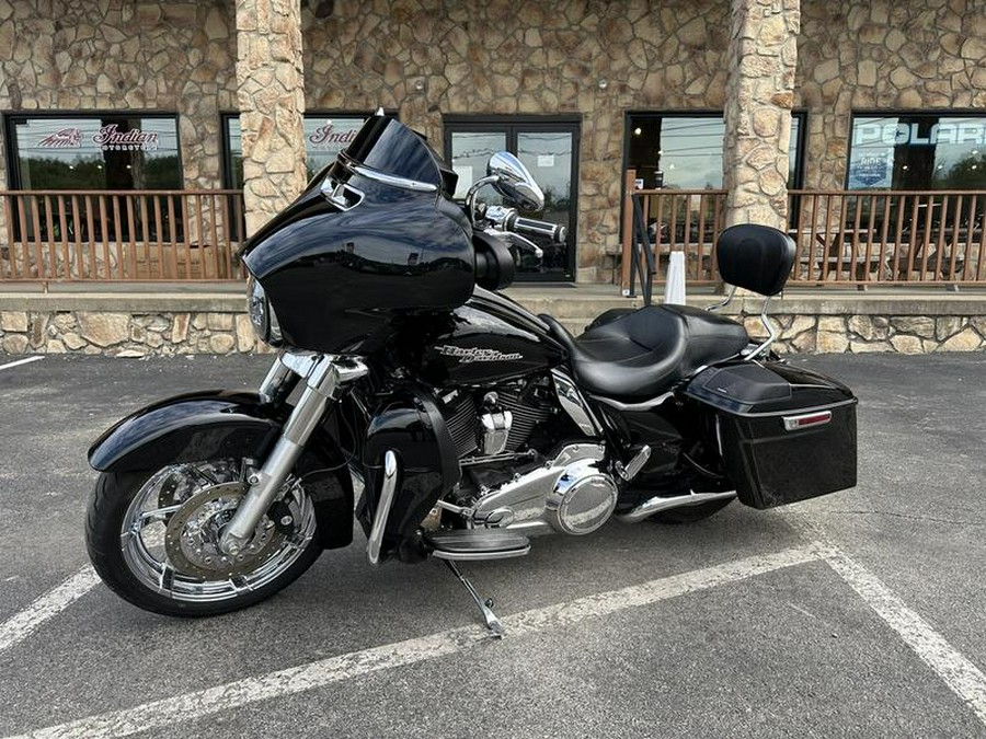 2017 Harley-Davidson® FLHX - Street Glide®