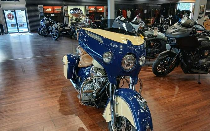 2015 Indian Motorcycle® Chieftain® Springfield Blue/Ivory Cream