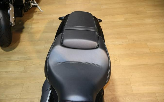 2026 Triumph Rocket 3 Storm R Satin Baja Orange/Matte Sapphire Storm R