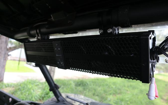 2023 Can-Am Commander X MR