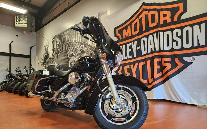 2006 Harley-Davidson® FLHXI