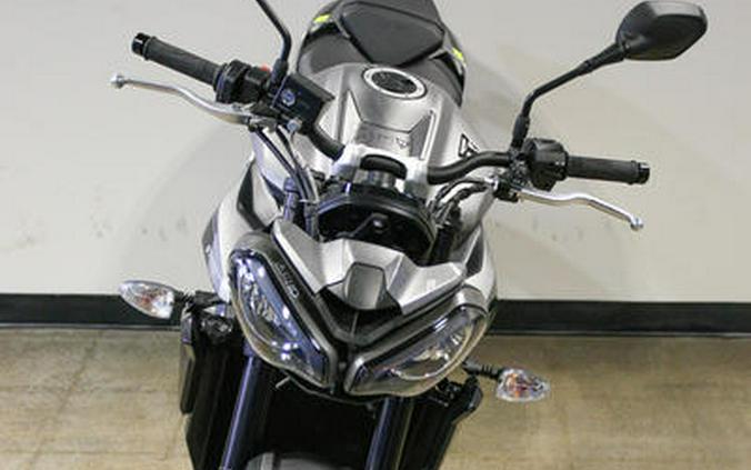 2024 Triumph Street Triple 765 R Silver Ice