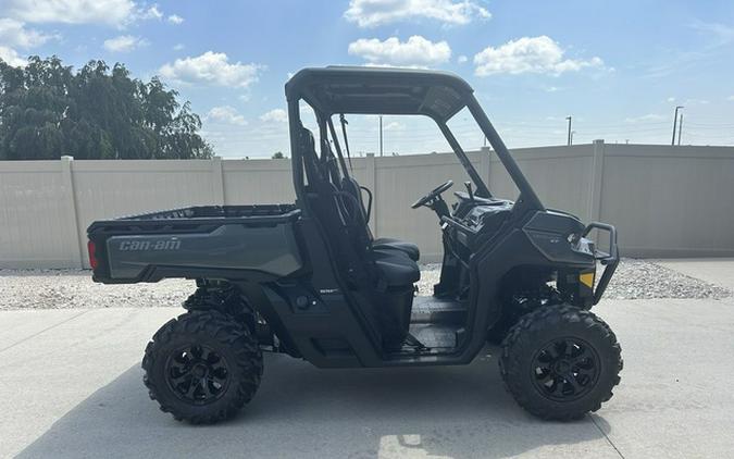 2024 Can-Am Defender XT HD10