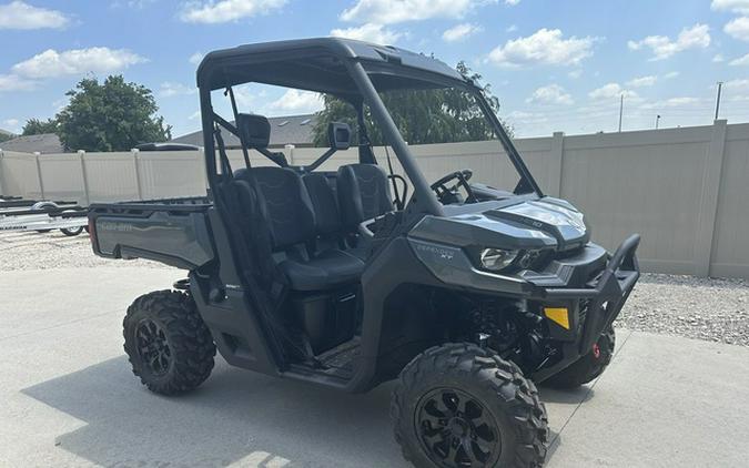 2024 Can-Am Defender XT HD10