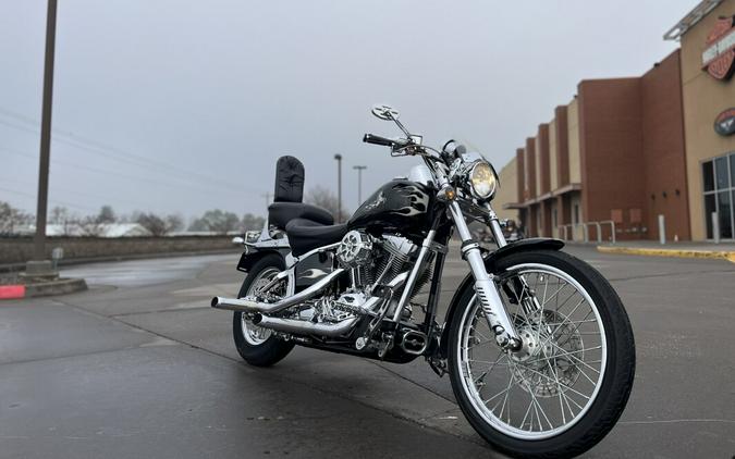 2002 Harley-Davidson® Softail Standard FXST VIVID BLACK