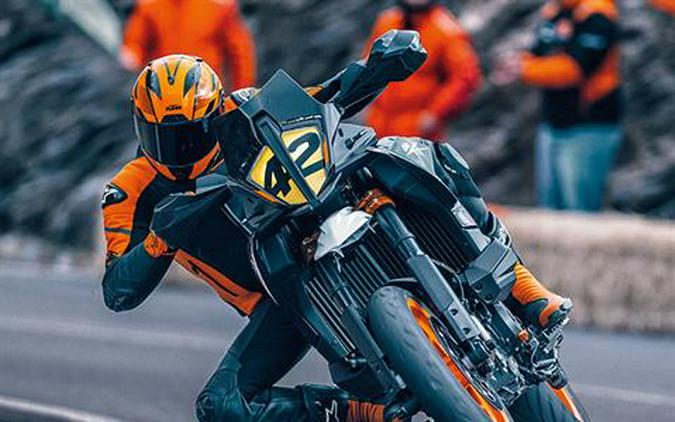 2024 KTM 890 SMT