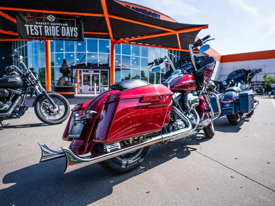 2016 Harley-Davidson Road Glide Special VELOCITY RED W/PINSTRIPE