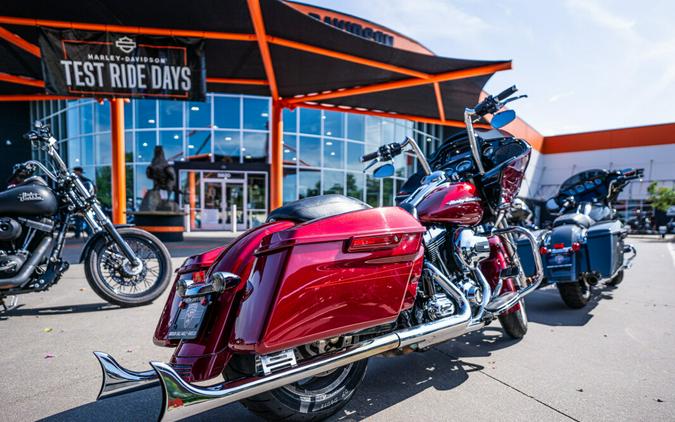 2016 Harley-Davidson Road Glide Special VELOCITY RED W/PINSTRIPE