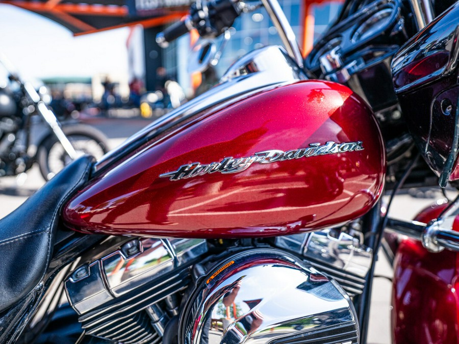 2016 Harley-Davidson Road Glide Special VELOCITY RED W/PINSTRIPE