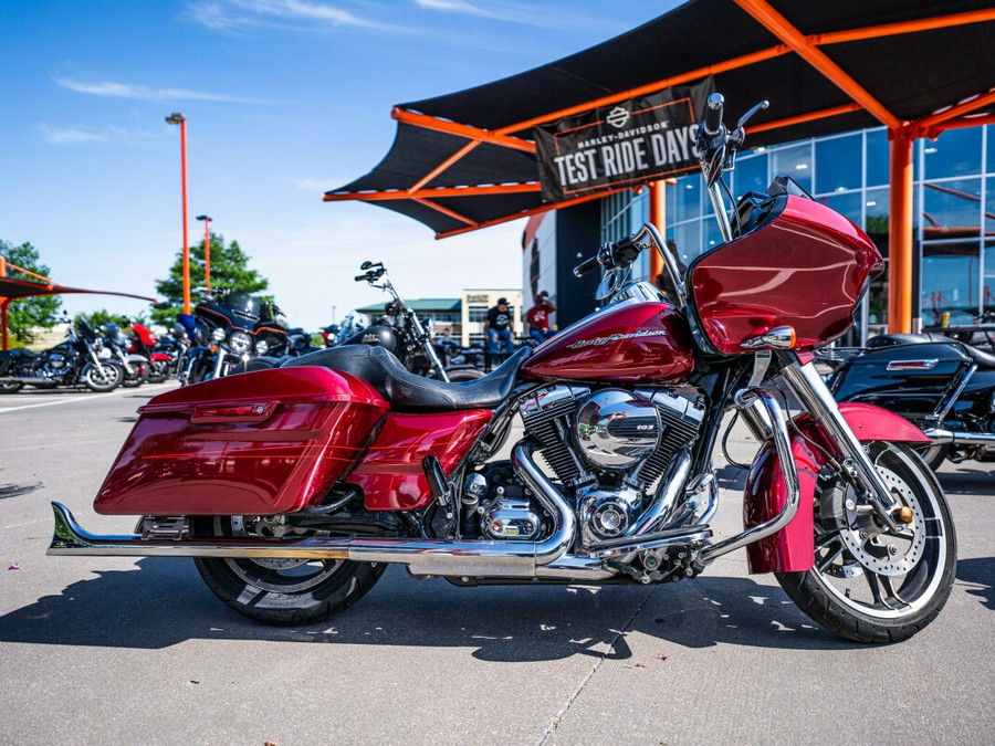 2016 Harley-Davidson Road Glide Special VELOCITY RED W/PINSTRIPE