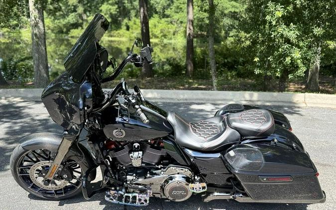 FLHXSE 2022 CVO™ Street Glide®