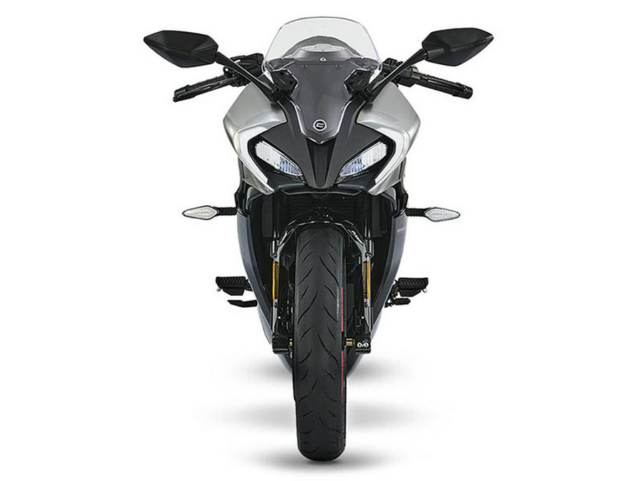 2023 CFMOTO 300 SS