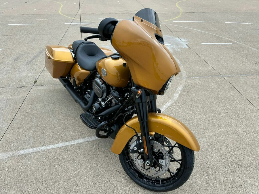 2023 Harley-Davidson Street Glide Special Prospect Gold – Black Finish