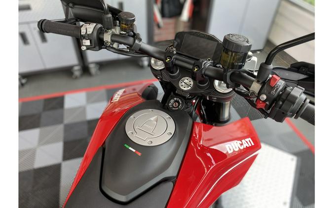 2023 Ducati Hypermotard 950 - Demo