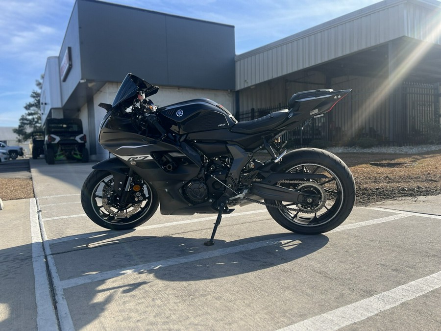 2024 YAMAHA YZF-R7 - A011237