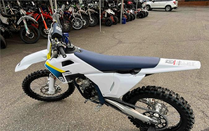 2025 Husqvarna FC 250