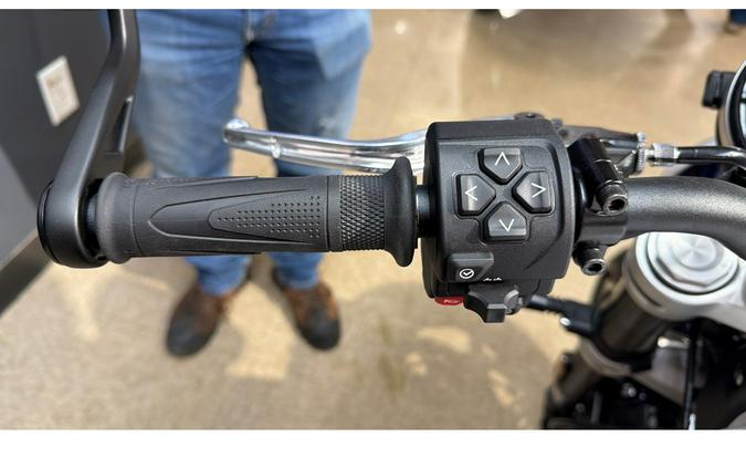 2025 Speed Twin 1200 Base - Triumph