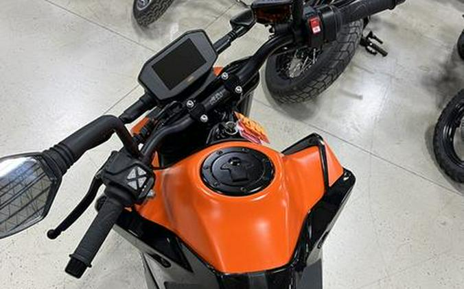 2022 KTM 890 Duke R