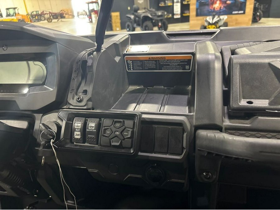 2025 Can-Am DEFENDER MAX LONE STAR HD10 STEALTH BLACK ROPS