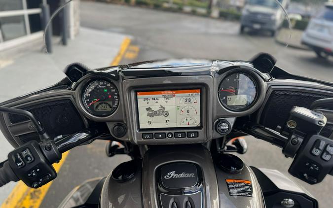 2025 Indian Motorcycle Roadmaster® Dark Horse® with PowerBand Audio Package