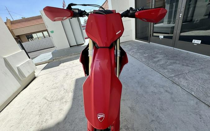 2026 Ducati Desmo450 EDX