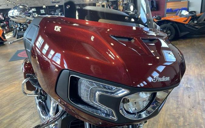 2023 Indian Motorcycle® Challenger® Limited Maroon Metallic