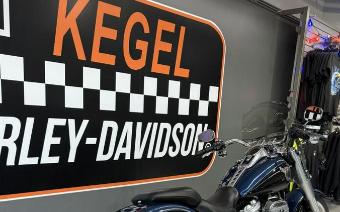 2018 Harley-Davidson® Fat Boy® 114 Legend Blue/Vivid Black