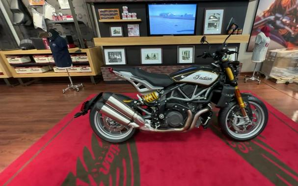 2023 Indian Motorcycle® FTR R Carbon Carbon Fiber