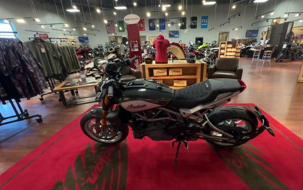 2023 Indian Motorcycle® FTR R Carbon Carbon Fiber