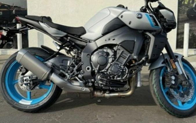 2025 Yamaha MT10SCGY 10