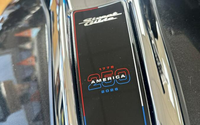2026 Harley-Davidson® Street Glide® Midnight Ember Chrome Trim