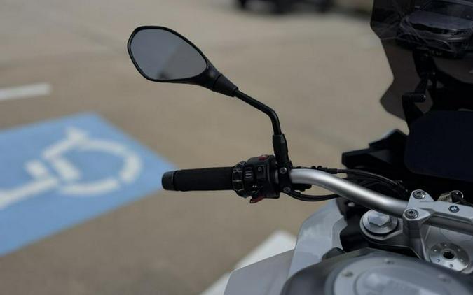2020 BMW F 900 XR Light White