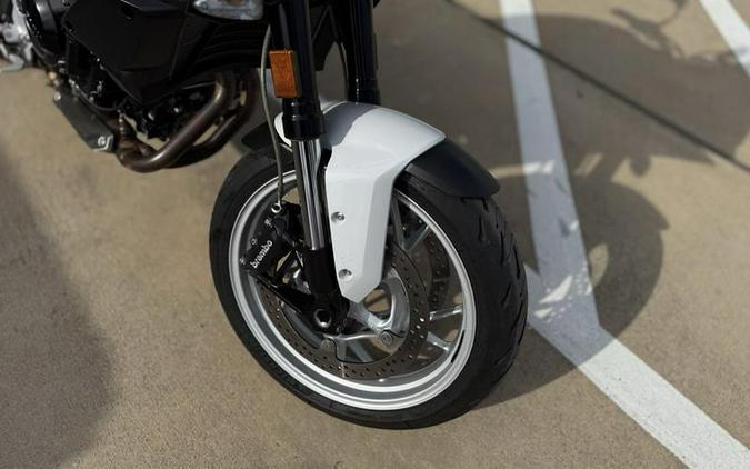 2020 BMW F 900 XR Light White