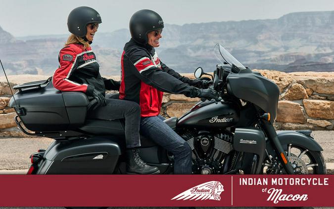 2025 Indian Motorcycle® Roadmaster® Dark Horse® Black Smoke