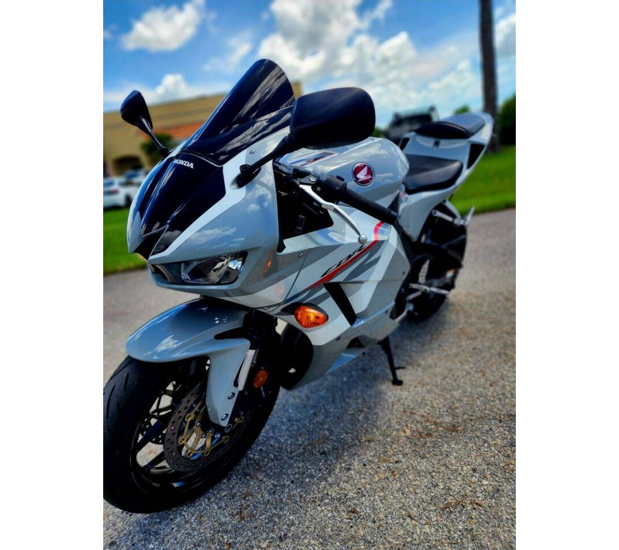 2025 Honda CBR600RR