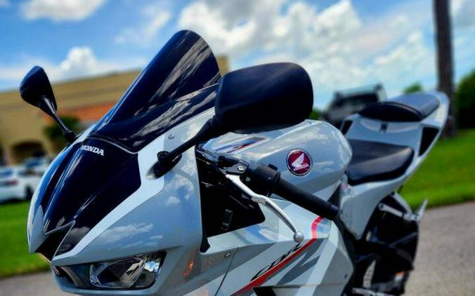 2025 Honda CBR600RR