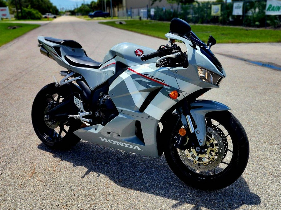 2025 Honda CBR600RR