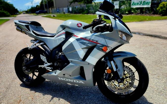 2025 Honda CBR600RR
