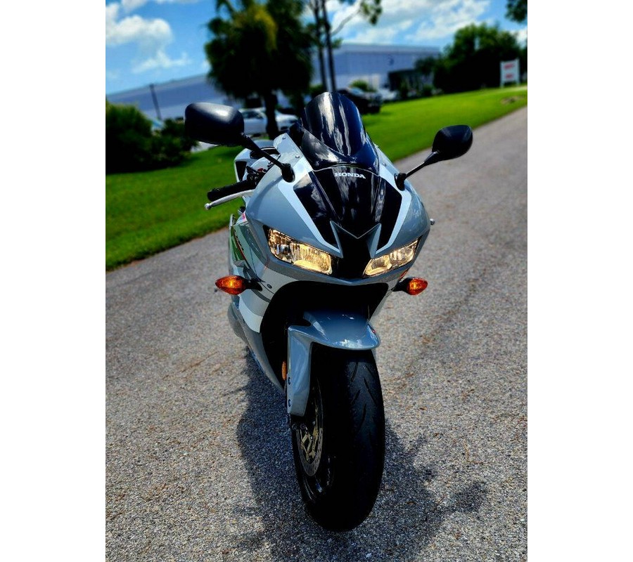 2025 Honda CBR600RR