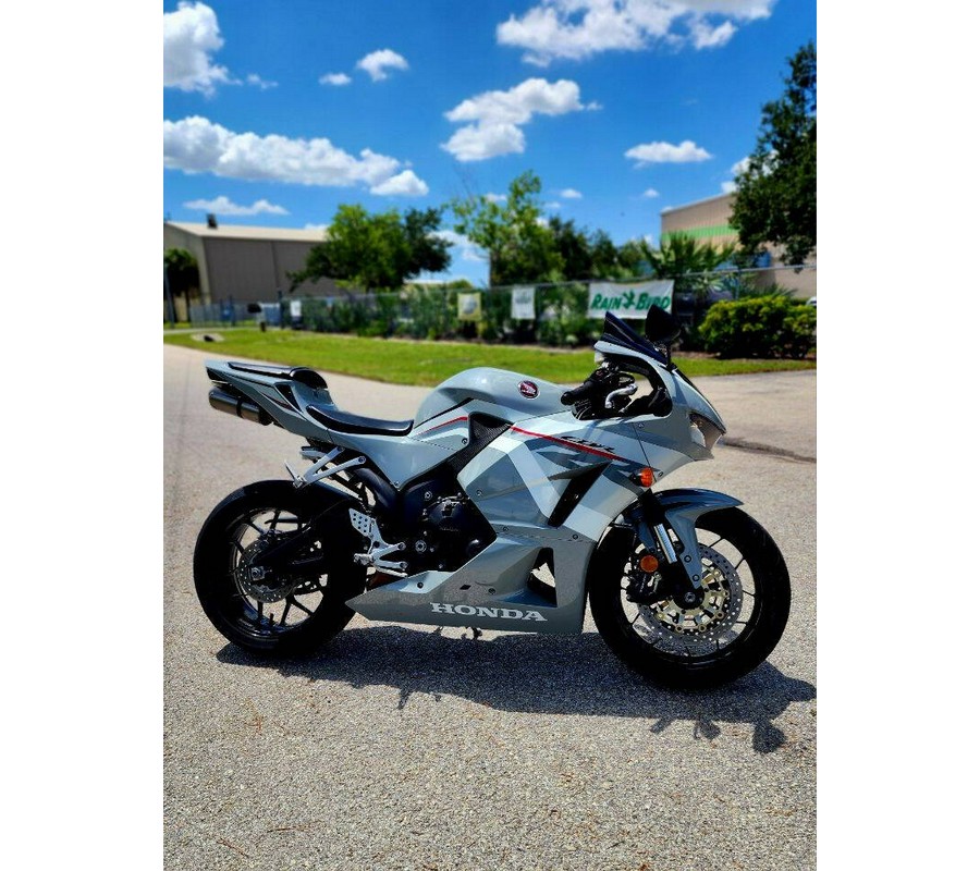 2025 Honda CBR600RR