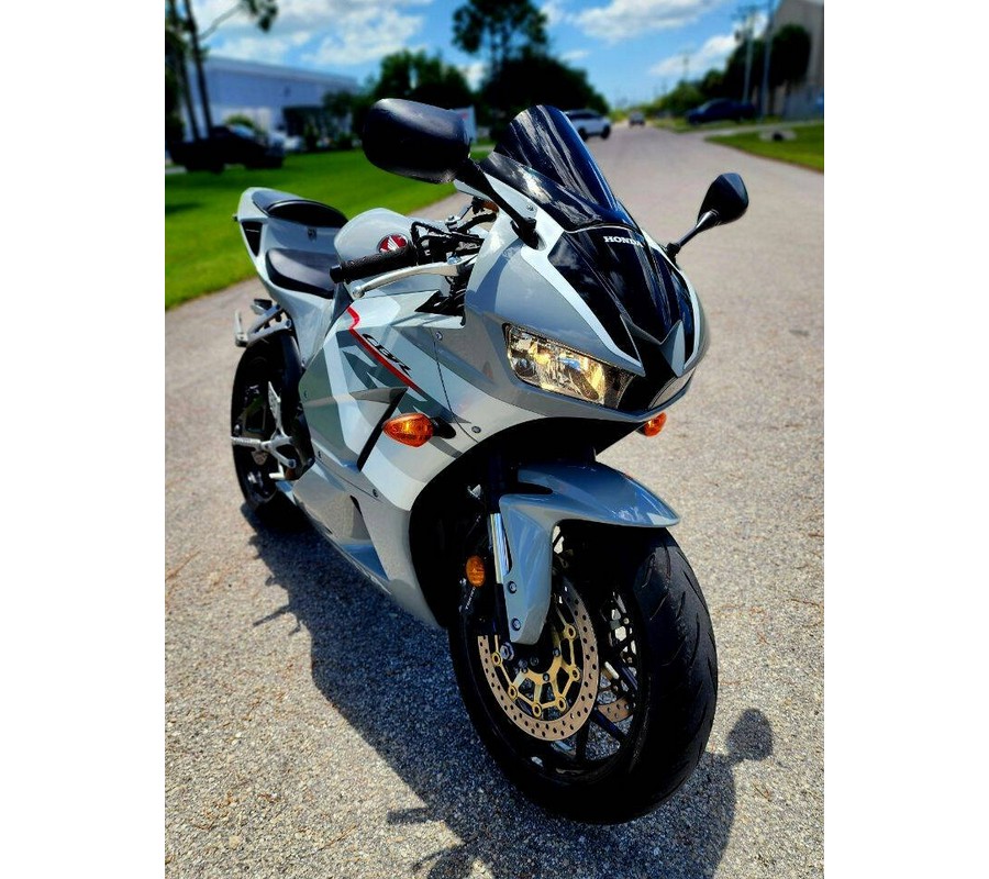 2025 Honda CBR600RR